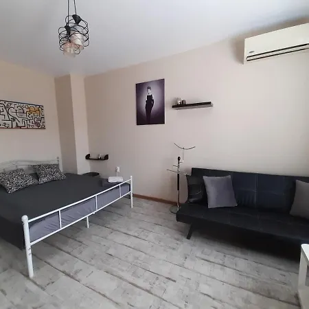 Lefterov's Guests Daire *